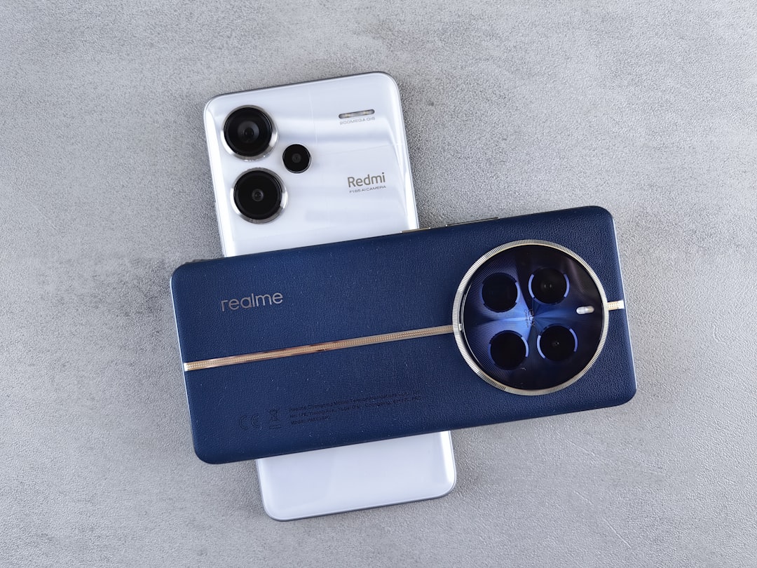 two-smartphones-with-distinctive-camera-designs-gbvcdnggcyc